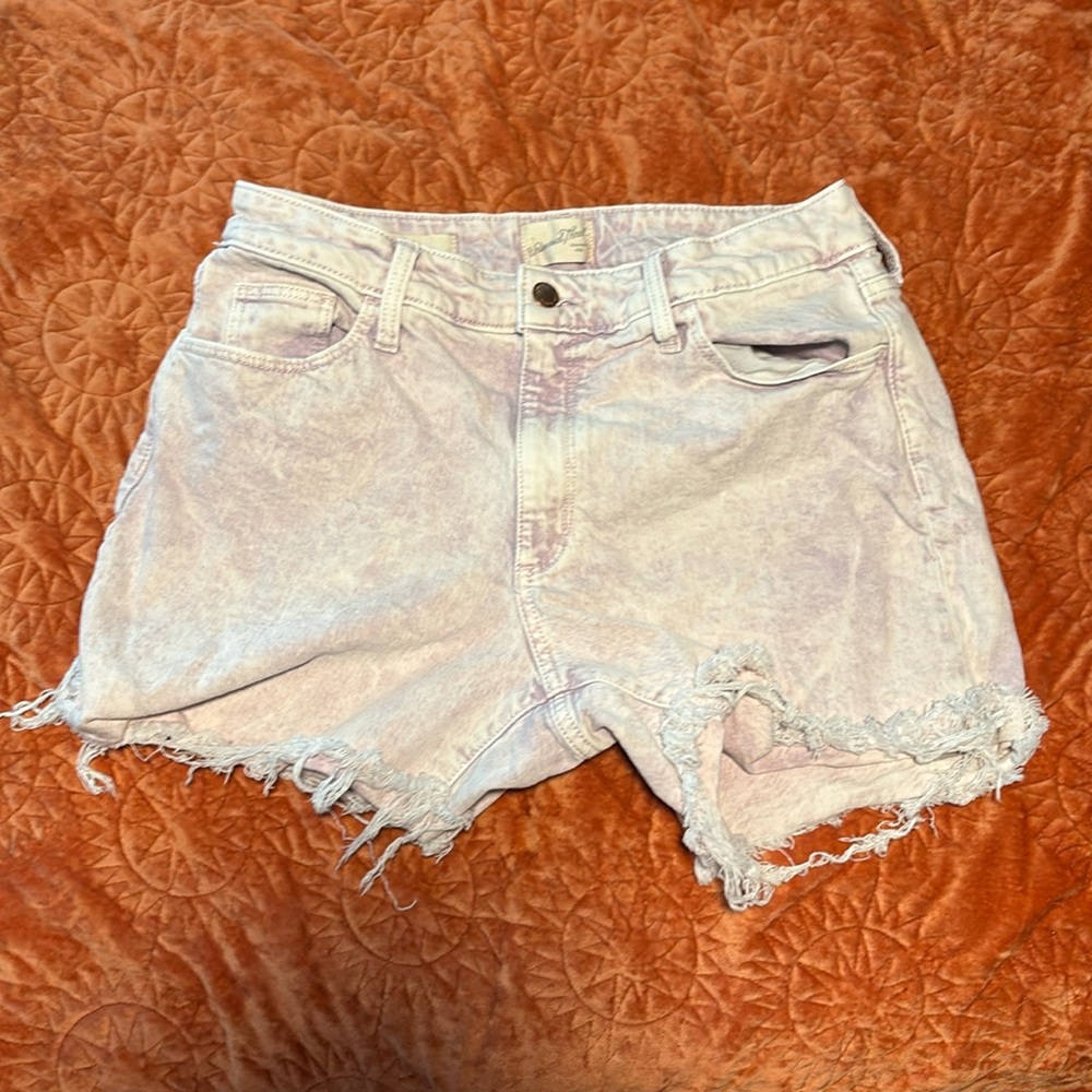 Lilac Universal Thread midi shorts, size 8/29